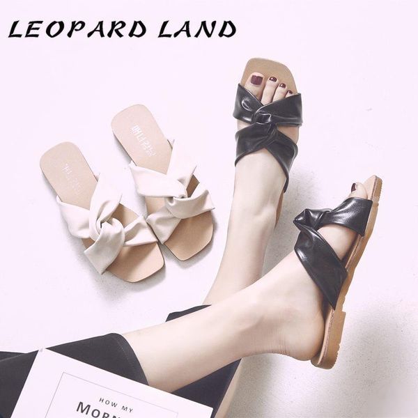 slippers leopard land 2021 summer cub-soles flip-flops fashion people sandals flip flops womens indoor sgll-f218, Black
slippers leopard land 2021 summer cub-soles flip-flops fashion people sandals flip flops womens indoor sgll-f218, Black