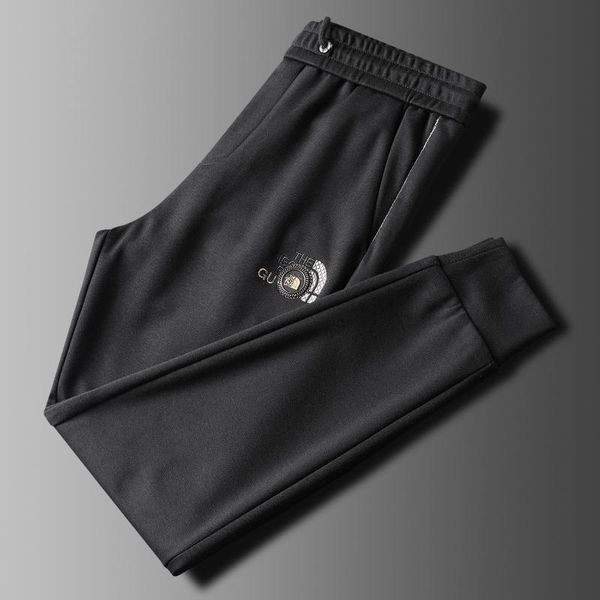 men's pants high-end autumn trousers stretch webbing splicing waist non-ironing straight tube slim business casual, Black
men's pants high-end autumn trousers stretch webbing splicing waist non-ironing straight tube slim business casual, Black