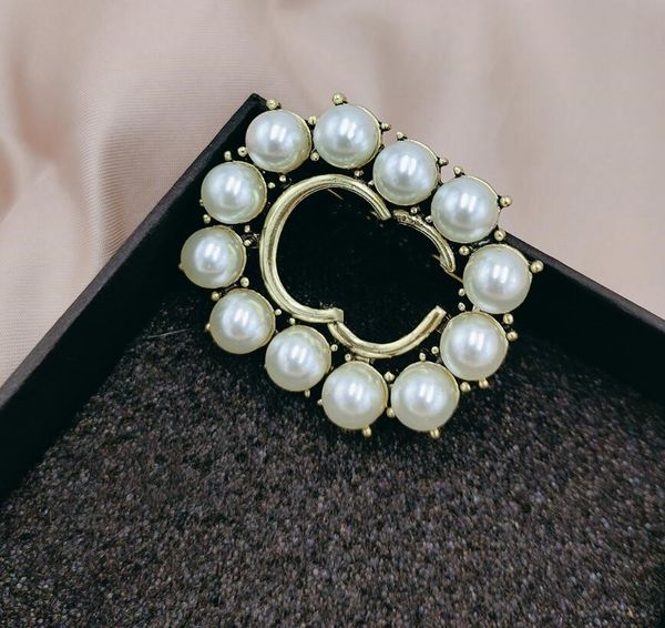 european and american letter brooches with diamonds and pearls exquisite, elegant, simple, personalized, versatile, unisex, high-quality, fa, Gray
european and american letter brooches with diamonds and pearls exquisite, elegant, simple, personalized, versatile, unisex, high-quality, fa, Gray