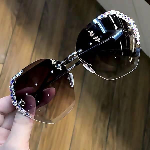 sunglasses inlaid with diamond tide round face street po sun polarizing glasses uv protection women, White;black
sunglasses inlaid with diamond tide round face street po sun polarizing glasses uv protection women, White;black