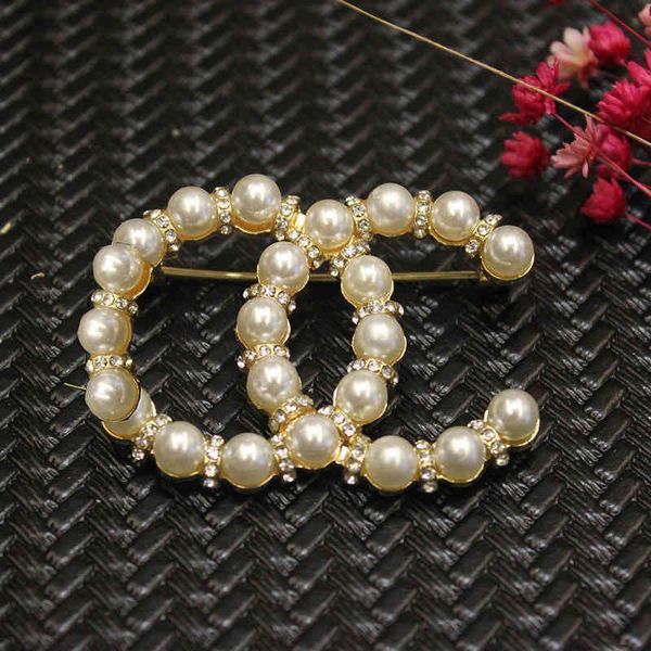 brooch family high-grade temperament women's full diamond small fragrane double fragrant grandma's coat metal pin aessories, Gray
brooch family high-grade temperament women's full diamond small fragrane double fragrant grandma's coat metal pin aessories, Gray