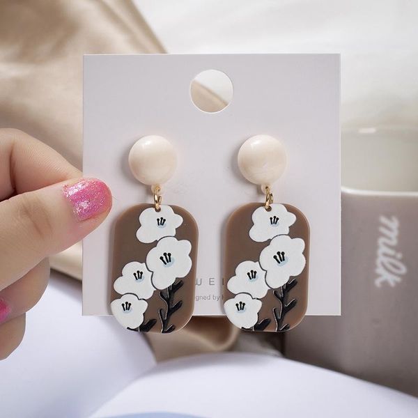 stud fashionable retro flowers earrings acrylic embossed printing blue pink coffee 3d pattern 2021 summer women jewelry, Golden;silver
stud fashionable retro flowers earrings acrylic embossed printing blue pink coffee 3d pattern 2021 summer women jewelry, Golden;silver