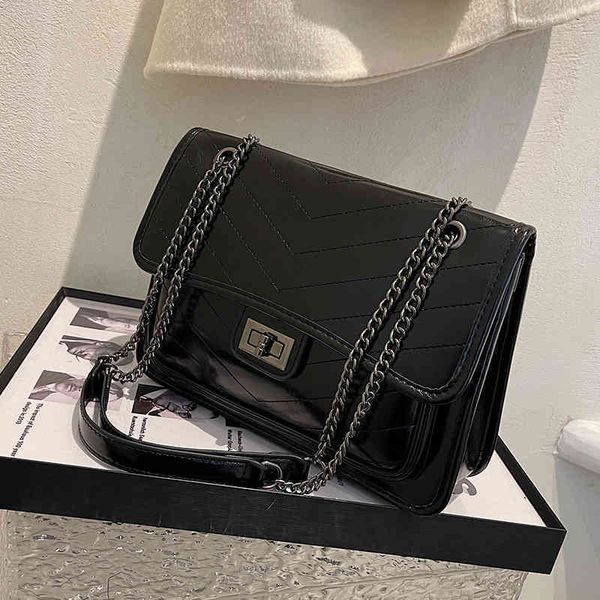 2022 latest luggage factory wholesale this year's popular women's chain messenger texture single shoulder small square bags
2022 latest luggage factory wholesale this year's popular women's chain messenger texture single shoulder small square bags