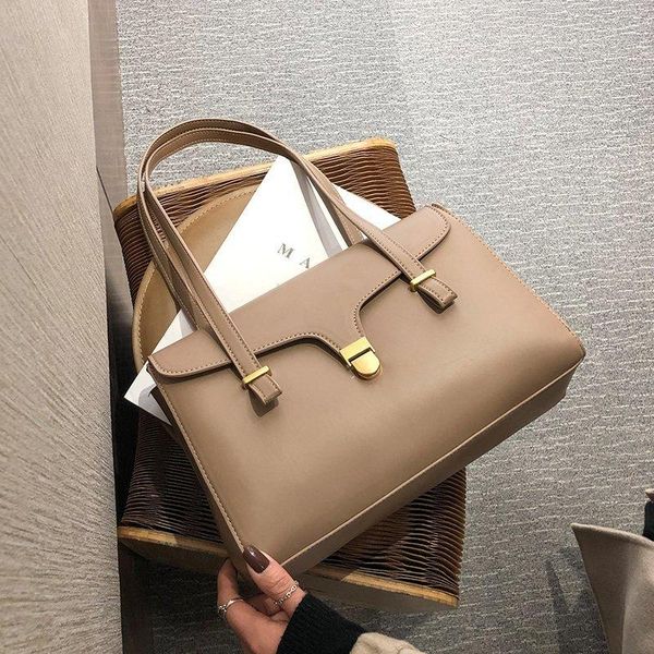 evening bags fashion women's totes autumn winter lady handbags big travel bag leather shoulder female shopping
evening bags fashion women's totes autumn winter lady handbags big travel bag leather shoulder female shopping
