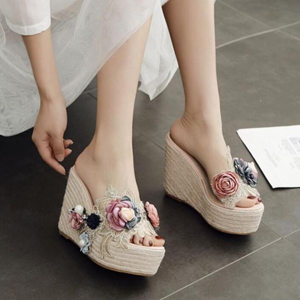 slippers 2021 summer thick-soled sandals sweet pearl flowers transparent waterproof platform slope with high heel ladies, Black
slippers 2021 summer thick-soled sandals sweet pearl flowers transparent waterproof platform slope with high heel ladies, Black