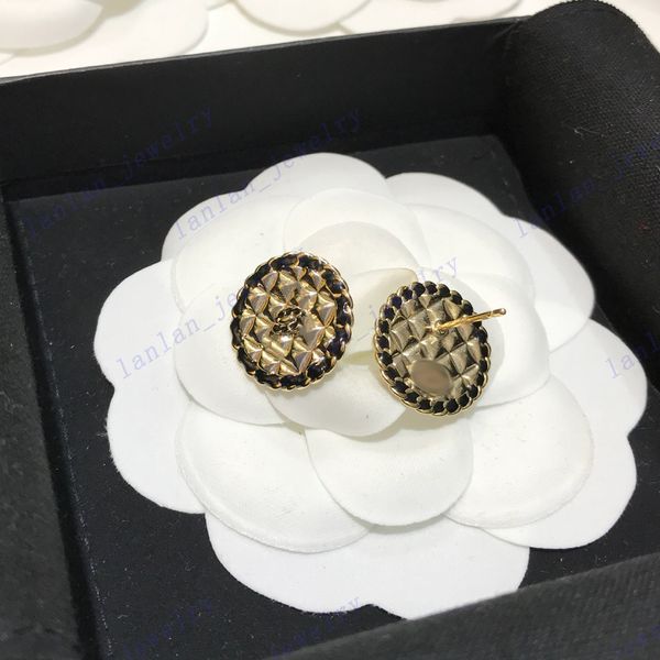 l0-47 stud designer earrings diamond case wear leather earring with logo, Golden;silver
l0-47 stud designer earrings diamond case wear leather earring with logo, Golden;silver