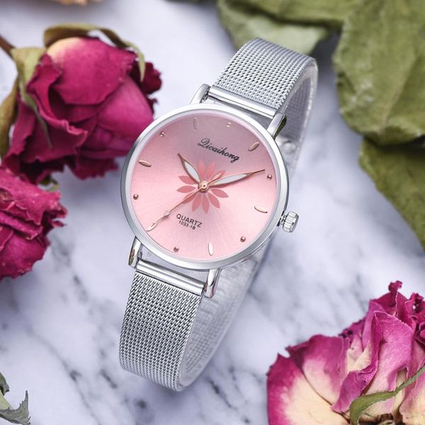 women's wristwatches luxury silver pink dial flowers metal ladies bracelet quartz clock fashion wrist watch 2021 top, Slivery;brown
women's wristwatches luxury silver pink dial flowers metal ladies bracelet quartz clock fashion wrist watch 2021 top, Slivery;brown