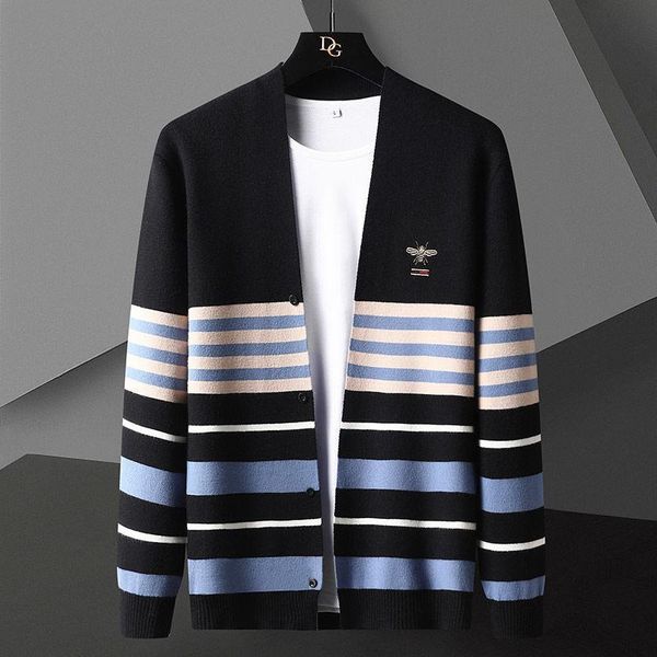 men's sweaters design fashion handsome cardigan sweater 2021 spring and autumn korean coat, White;black
men's sweaters design fashion handsome cardigan sweater 2021 spring and autumn korean coat, White;black