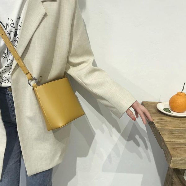 vintage messenger bag female 2021 fashion bucket france niche ins one-shoulder shoulder bags
vintage messenger bag female 2021 fashion bucket france niche ins one-shoulder shoulder bags