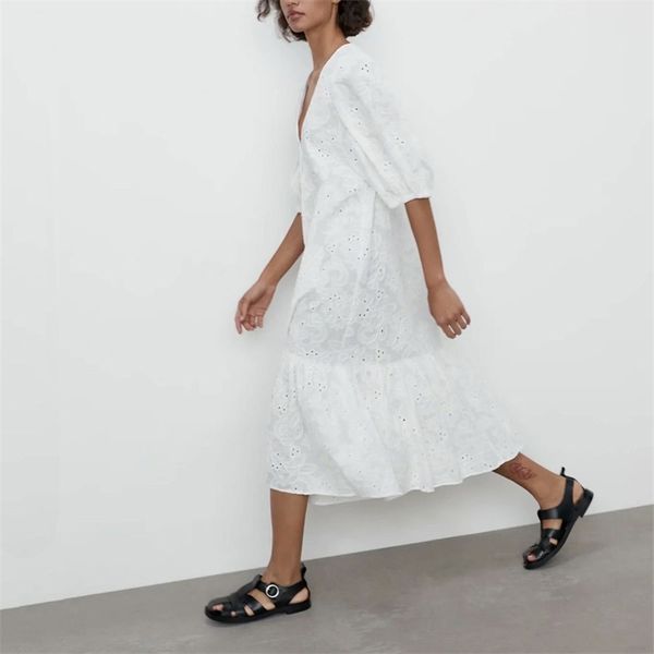 summer women's casual solid color v-neck mid-length sleeve hollow embroidery dress 210430, Black;gray
summer women's casual solid color v-neck mid-length sleeve hollow embroidery dress 210430, Black;gray