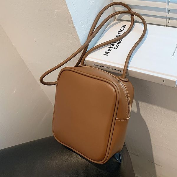 shoulder bags niche design senior retro bag 2021 women all-match crossbody western style square width: 17cm
shoulder bags niche design senior retro bag 2021 women all-match crossbody western style square width: 17cm