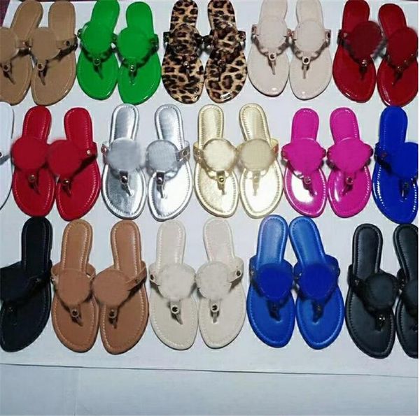 women sandals hollow out logo flat slippers sandal studded girl leather shoes arrivel jelly platform slides lady casual flip flops with box, Black
women sandals hollow out logo flat slippers sandal studded girl leather shoes arrivel jelly platform slides lady casual flip flops with box, Black