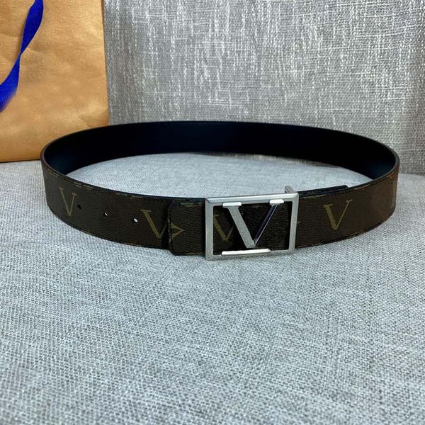 2022 men's ladies fashion classic designer belts luxury ladies casual gold buckle letter smooth 06, Black;brown
2022 men's ladies fashion classic designer belts luxury ladies casual gold buckle letter smooth 06, Black;brown