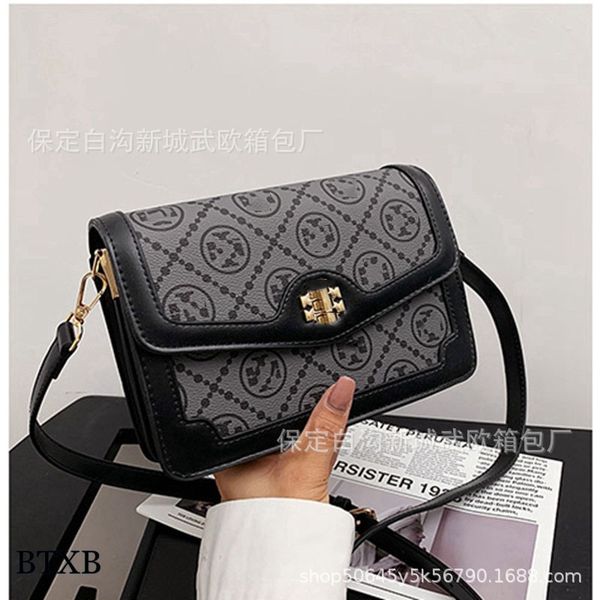 luxury design embroidered canvas bag women's new fashion small square single shoulder messenger bag luxury purses
luxury design embroidered canvas bag women's new fashion small square single shoulder messenger bag luxury purses