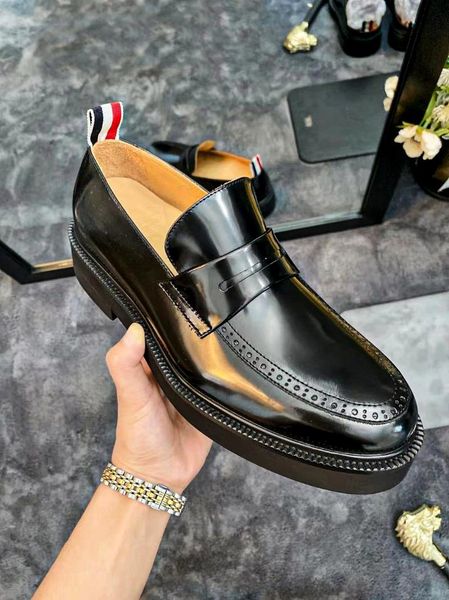 dress shoes 2021 fashion brand leather shoe men's breathable lace up spring and autumn black formal
dress shoes 2021 fashion brand leather shoe men's breathable lace up spring and autumn black formal