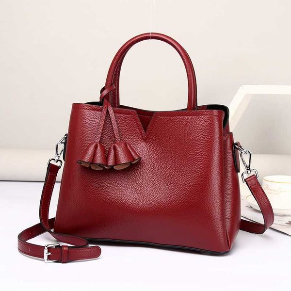 luxury handbags leather women's bag msenger fashion diana bag flower 2021 layer cowhide one shoulder handbag versatile 6057
luxury handbags leather women's bag msenger fashion diana bag flower 2021 layer cowhide one shoulder handbag versatile 6057
