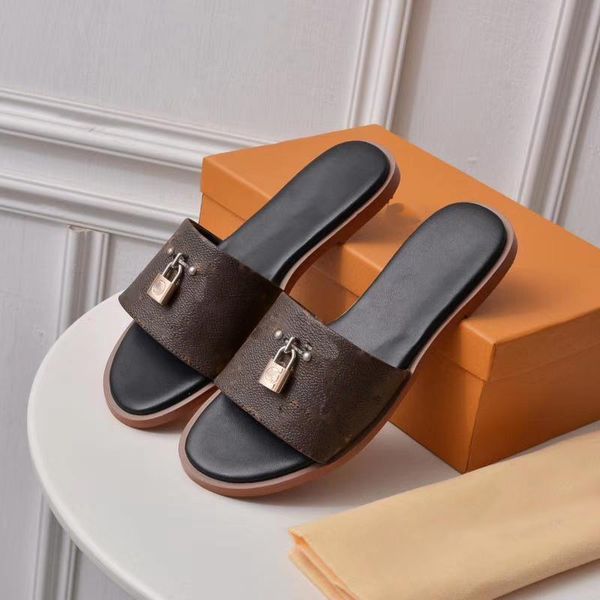 lock it leather sandals fashion 35-42 women sandal horse with box lady fashion dust bag mini slippers flat slippers, Black
lock it leather sandals fashion 35-42 women sandal horse with box lady fashion dust bag mini slippers flat slippers, Black