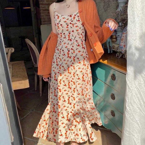 broken flower suspender dr's spring and summer 2021 first love french dign fishtail long skirt, Black;gray
broken flower suspender dr's spring and summer 2021 first love french dign fishtail long skirt, Black;gray