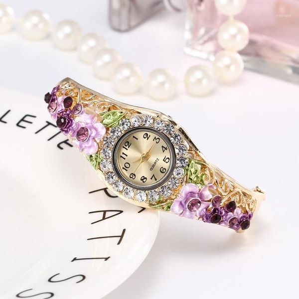 wristwatches explosion models selling ladies fashion alloy quartz student watches fresh flowers european and american female watc, Slivery;brown
wristwatches explosion models selling ladies fashion alloy quartz student watches fresh flowers european and american female watc, Slivery;brown