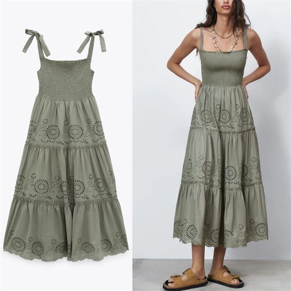 embroidery summer dress women vintage smocked elastic sleeveless openwork party es embroidered pleated midi 210524, Black;gray
embroidery summer dress women vintage smocked elastic sleeveless openwork party es embroidered pleated midi 210524, Black;gray