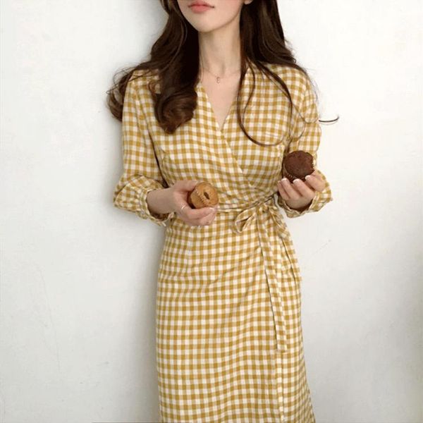 casual dresses vintage plus size plaid print autumn women sweet dress v-neck lantern sleeve cross female loose streetwear, Black;gray
casual dresses vintage plus size plaid print autumn women sweet dress v-neck lantern sleeve cross female loose streetwear, Black;gray