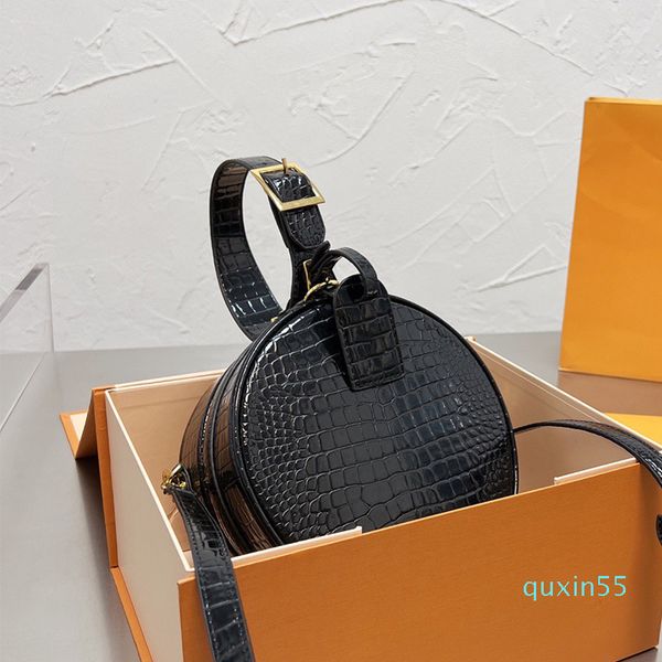 designer bag handbag tote shoulder bags ladies crossbody genuine leather luxury different styles shopping size:19*18cm
designer bag handbag tote shoulder bags ladies crossbody genuine leather luxury different styles shopping size:19*18cm
