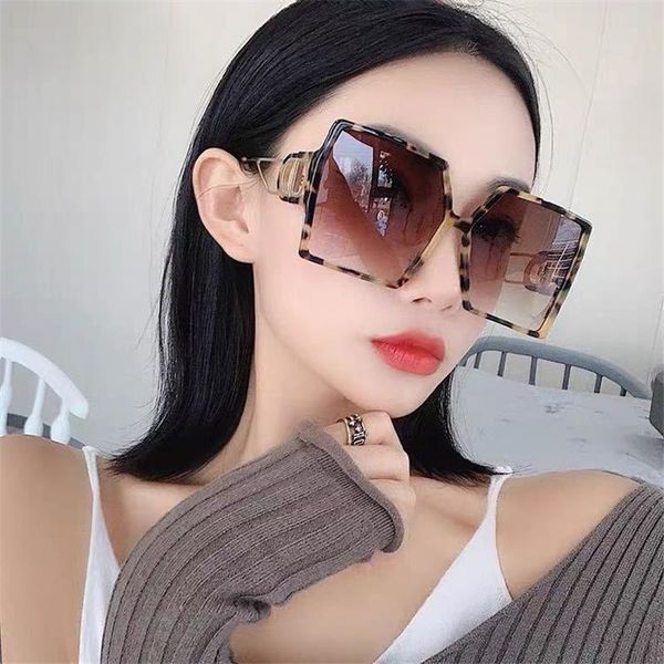 sunglasses vintage fashion square women big frame sun glasses black gradient female, White;black
sunglasses vintage fashion square women big frame sun glasses black gradient female, White;black