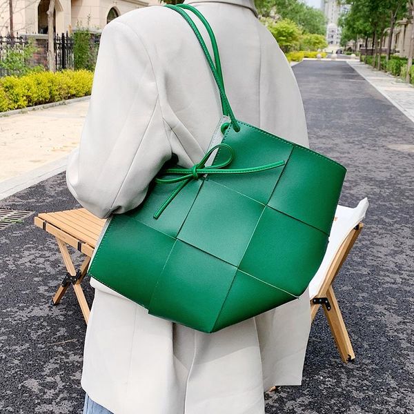 evening bags weaving large capacity big pu leather shoulder for women 2021 summer trend female green handbags and purses
evening bags weaving large capacity big pu leather shoulder for women 2021 summer trend female green handbags and purses