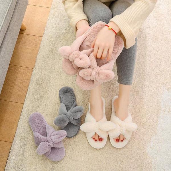 slippers 2021 autumn and winter plush cotton home interior floor tow warm non-slip ladies bow, Black
slippers 2021 autumn and winter plush cotton home interior floor tow warm non-slip ladies bow, Black