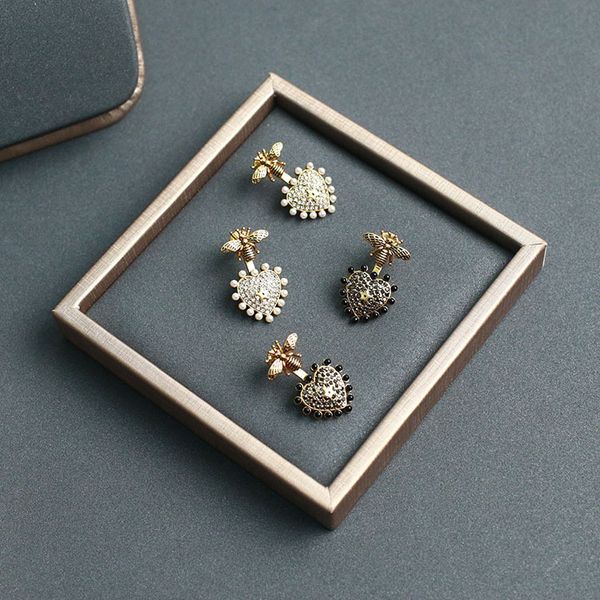special offer 2021 luxury designer jewelry d's new brass studded female earrings with simple temperament and butterfly heart-shaped fas, Silver
special offer 2021 luxury designer jewelry d's new brass studded female earrings with simple temperament and butterfly heart-shaped fas, Silver