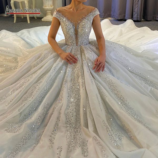 2021 luxury ball gown wedding dress sequined neaded backless off shoulder bridal gow, White
2021 luxury ball gown wedding dress sequined neaded backless off shoulder bridal gow, White