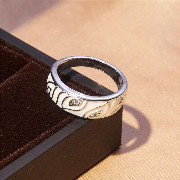 wedding rings fashion simple pattern ring female romantic and elegant accessories valentine's day gift wholesale, Slivery;golden
wedding rings fashion simple pattern ring female romantic and elegant accessories valentine's day gift wholesale, Slivery;golden
