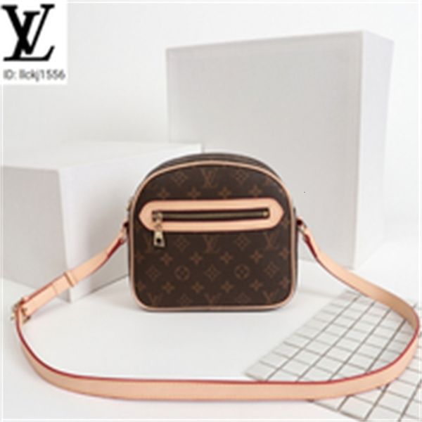 handles brand designer bags luxury ryac bags m60235 old pattern round cake iconic bag messenger bag shoulder women handbags totes cross, Red;black
handles brand designer bags luxury ryac bags m60235 old pattern round cake iconic bag messenger bag shoulder women handbags totes cross, Red;black