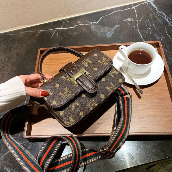 daily bag bag 2021 new trendy fall winter fashion trendy one-shoulder crossbody small square bag womens simple portable elegant small
daily bag bag 2021 new trendy fall winter fashion trendy one-shoulder crossbody small square bag womens simple portable elegant small