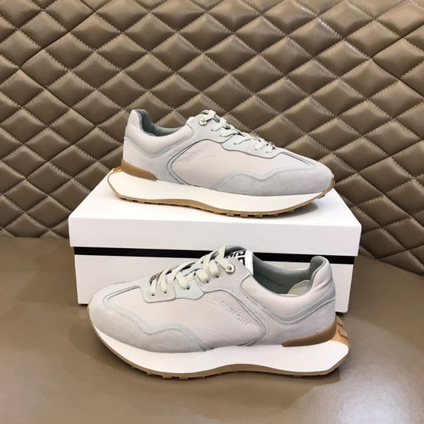 2021 designer sandal shoes rhyton beige men trainers vintage sneakes with box slippers women sandals fashion beach flat non-slip classical h, Red;white
2021 designer sandal shoes rhyton beige men trainers vintage sneakes with box slippers women sandals fashion beach flat non-slip classical h, Red;white