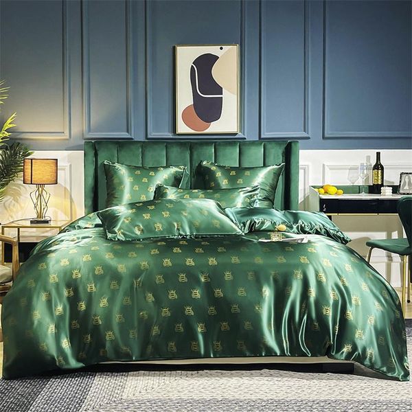 bedding sets 2/3pcs silk satins luxury small honey design duvet quilt and cover set pillowcase soft for home no bed sheet
bedding sets 2/3pcs silk satins luxury small honey design duvet quilt and cover set pillowcase soft for home no bed sheet
