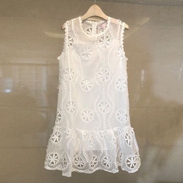 casual dresses elegant floral embroidery hollow out lace crochet ruffles summer women 's sleeveless o-neck a-line mini vest i3mh, Black;gray
casual dresses elegant floral embroidery hollow out lace crochet ruffles summer women 's sleeveless o-neck a-line mini vest i3mh, Black;gray