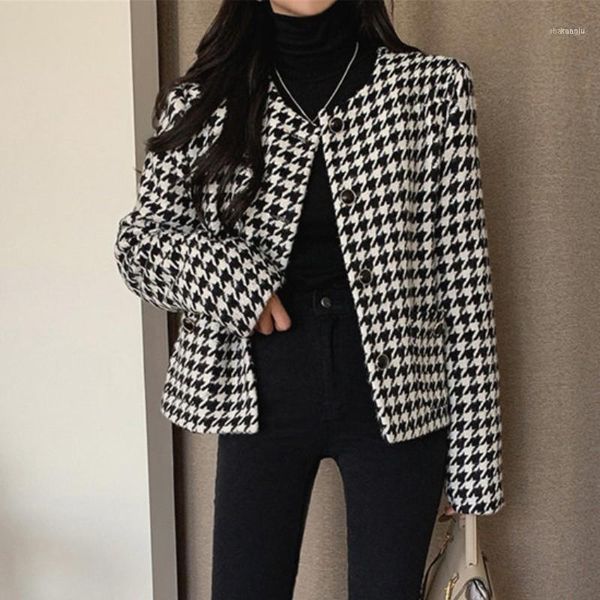 plaid tweed jackets women o-neck long sleeve office lady wool coats autumn winter outwear vintage korean elegant fashion1, Black;brown
plaid tweed jackets women o-neck long sleeve office lady wool coats autumn winter outwear vintage korean elegant fashion1, Black;brown