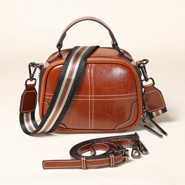 messenger bags messenger bags 2021 simple women's shoulder trend small messenger bag
messenger bags messenger bags 2021 simple women's shoulder trend small messenger bag