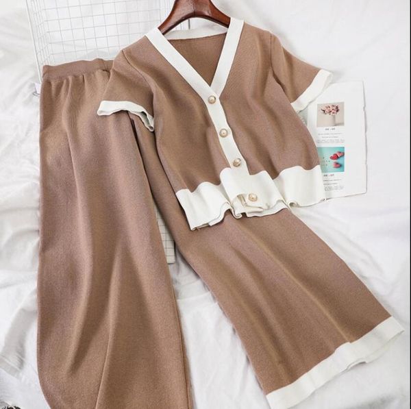 women's tracksuits 2021 fashion v-neck single-breasted sweater + loose straight wide leg pants two-piece set women spring summer trouse, Gray
women's tracksuits 2021 fashion v-neck single-breasted sweater + loose straight wide leg pants two-piece set women spring summer trouse, Gray