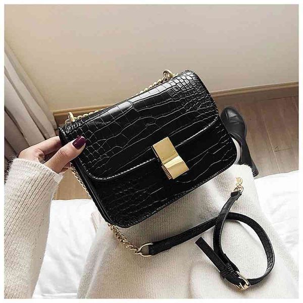factory store 65% off clearance sale pattern lock chain 2021 solid color simple small square single shoulder messenger bag women's bag, Blue;pink
factory store 65% off clearance sale pattern lock chain 2021 solid color simple small square single shoulder messenger bag women's bag, Blue;pink