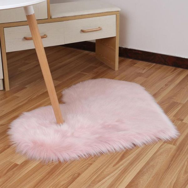 love heart plush carpet faux fur imitation wool rug floor area mat artificial sheepskin shaggy carpets for living room decor
love heart plush carpet faux fur imitation wool rug floor area mat artificial sheepskin shaggy carpets for living room decor