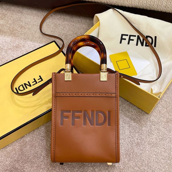f sunshine shopping simple leather splicing portable one shoulder slanting small square letter mini tote bag fend designer handbag yw
f sunshine shopping simple leather splicing portable one shoulder slanting small square letter mini tote bag fend designer handbag yw