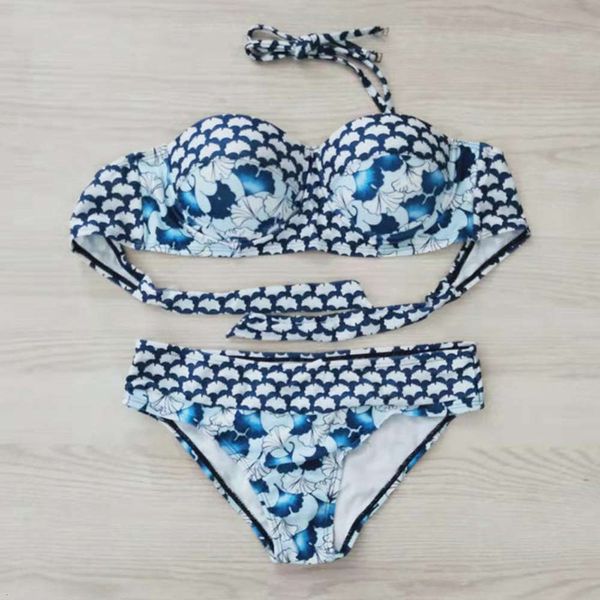 jinteng's bikini flower print open back split women's spring swimming suit, White;black
jinteng's bikini flower print open back split women's spring swimming suit, White;black