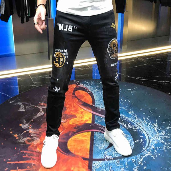jean autumn custom heavy industry drill hole embroidered small feet men's jeans young, Blue
jean autumn custom heavy industry drill hole embroidered small feet men's jeans young, Blue