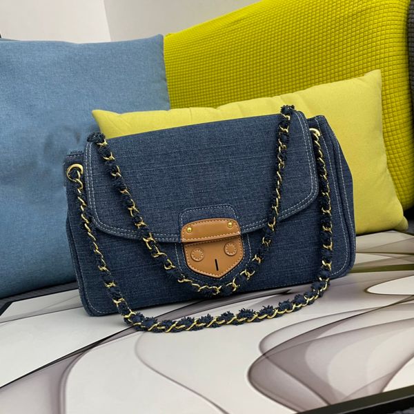 fashions men's women's bag popularity trend factory direct sales shoulder bags specialty store quality all-match sumptuous luxurio
fashions men's women's bag popularity trend factory direct sales shoulder bags specialty store quality all-match sumptuous luxurio