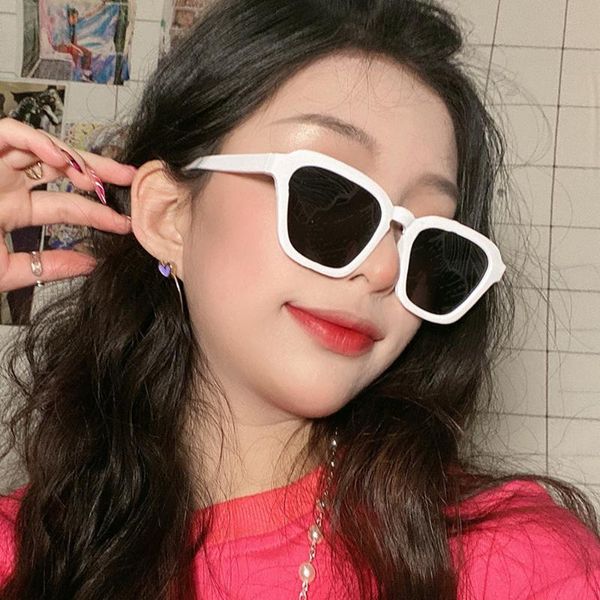 oversized classic square sunglasses women brand designer retro plastic big frame sun glasses for men gradient oculos feminino, White;black
oversized classic square sunglasses women brand designer retro plastic big frame sun glasses for men gradient oculos feminino, White;black