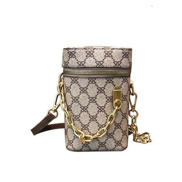 handbag women's bag 2021 mini zipper letter with cover chain single shoulder oblique span small round fashion, Black;red
handbag women's bag 2021 mini zipper letter with cover chain single shoulder oblique span small round fashion, Black;red