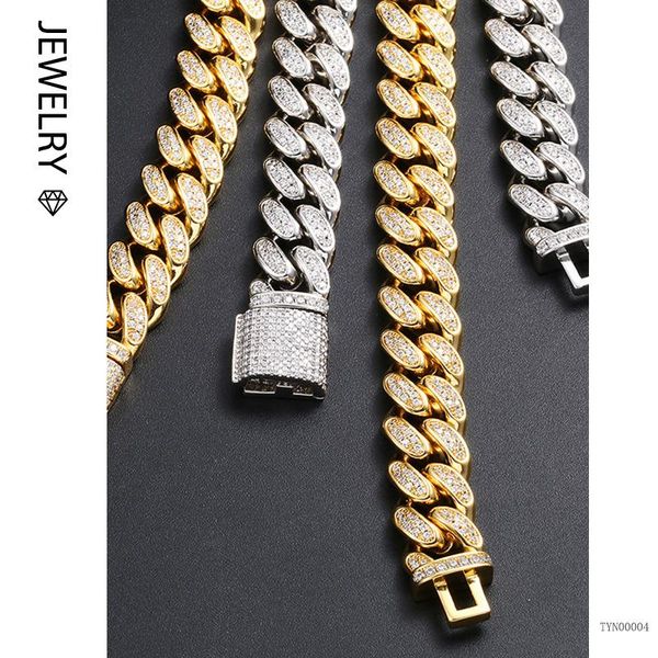 chains 2021 cuba chain side full of zircon middle 4 round stone spring buckle fashion necklace, Silver
chains 2021 cuba chain side full of zircon middle 4 round stone spring buckle fashion necklace, Silver