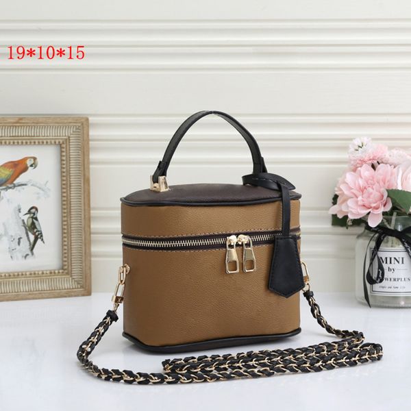 sell well fashion woman totes handbag genuine leather classic pattern design super large capacity gifts bags 10
sell well fashion woman totes handbag genuine leather classic pattern design super large capacity gifts bags 10